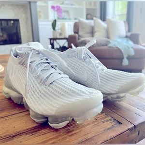 NEW Nike VaporMAX size 6.5. Never worn, too small for me.